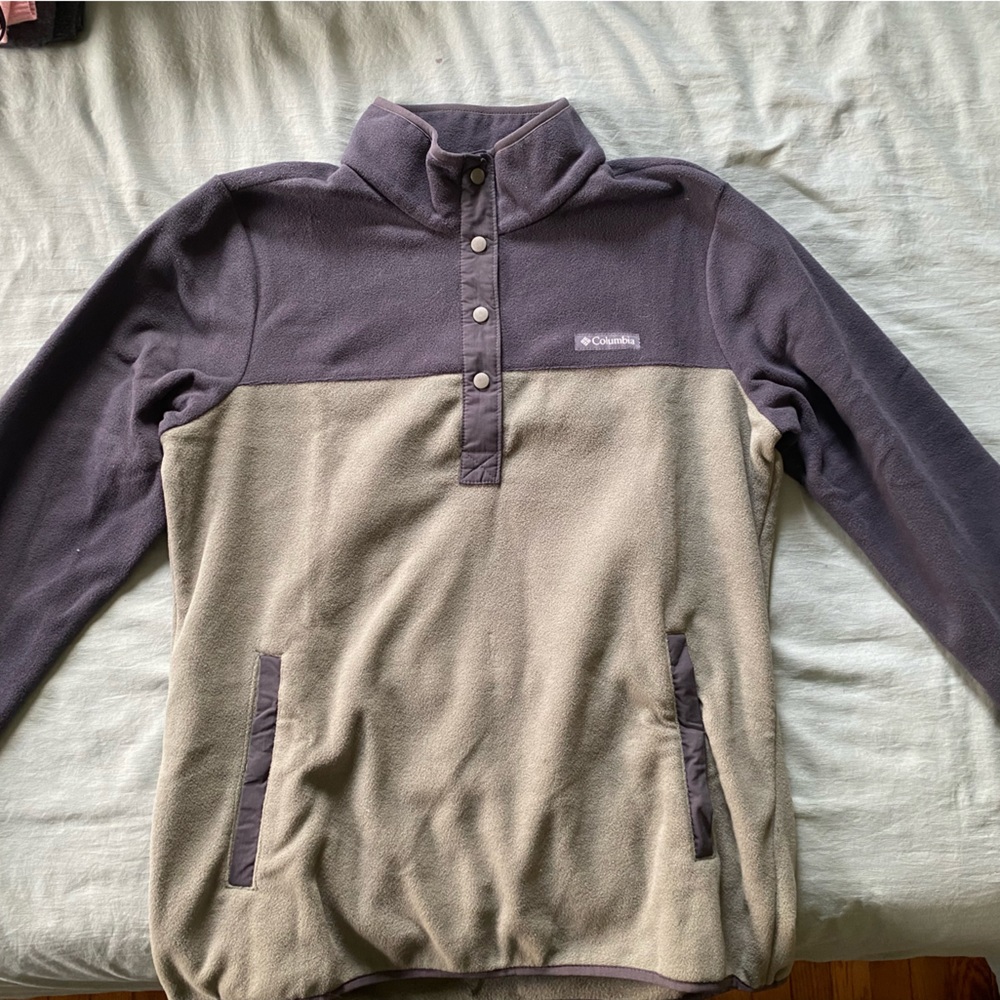 Columbia size large fleece